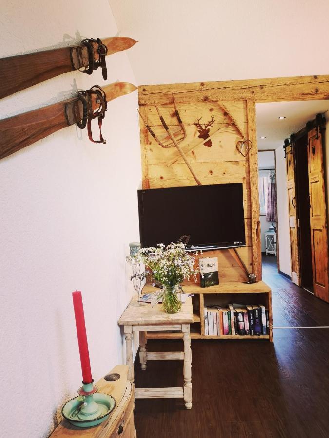Urchige 2-Zimmerwohnung Matten  Luaran gambar
