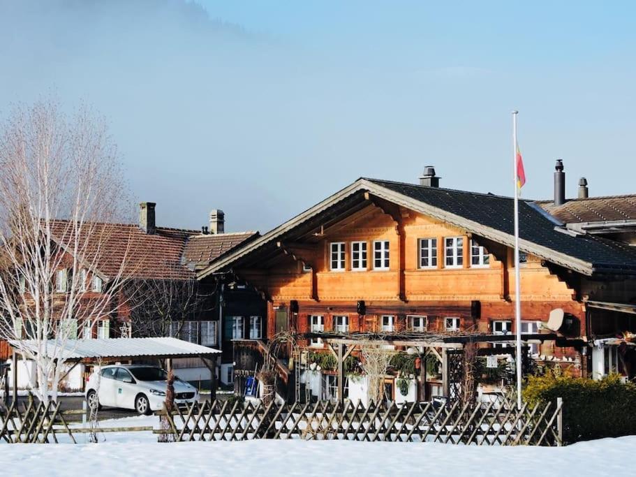Urchige 2-Zimmerwohnung Matten  Luaran gambar